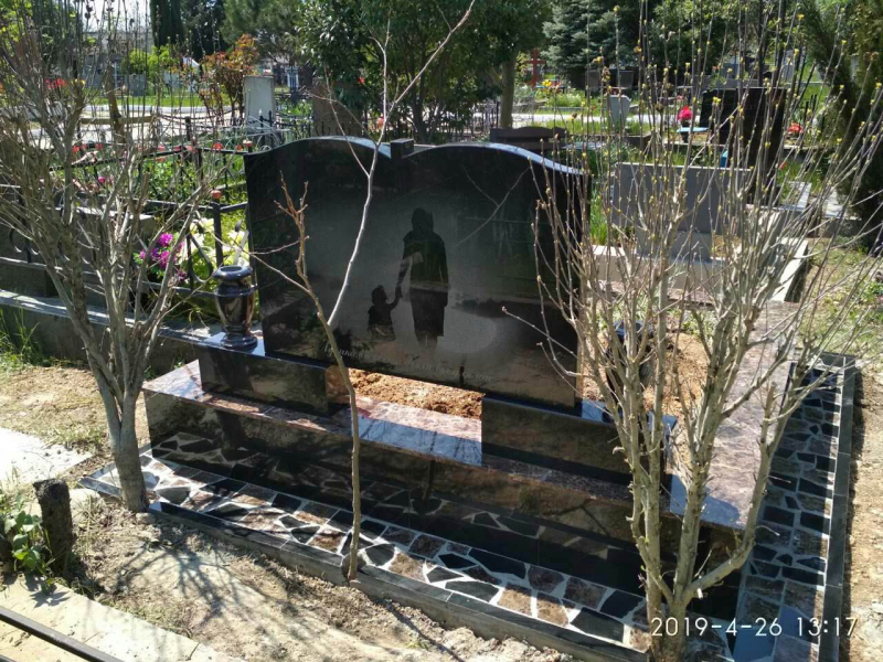 Гравировка портрета на памятнике
